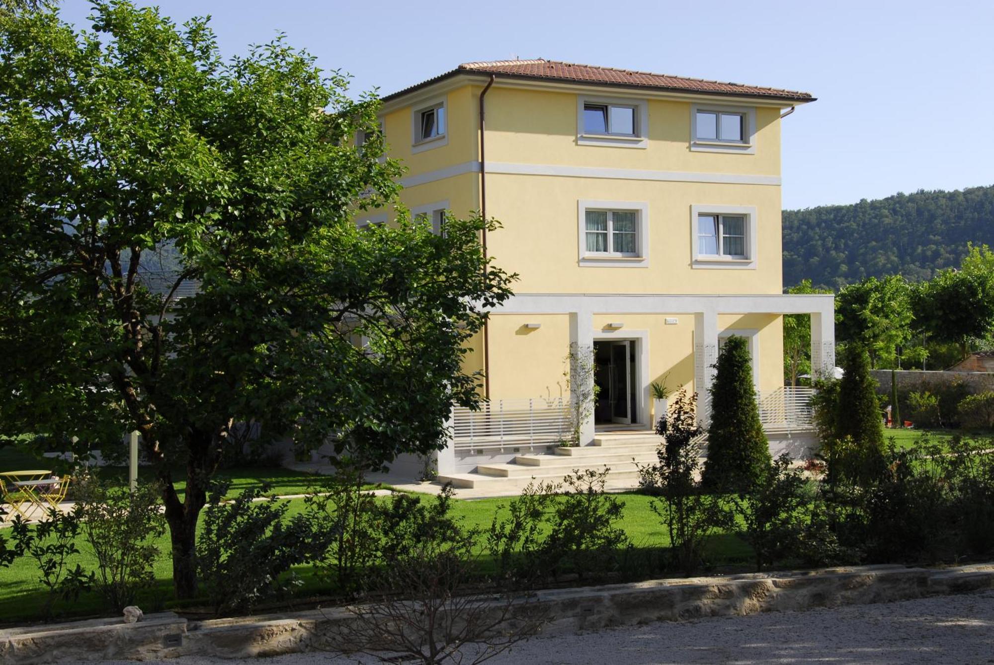 Hotel Ai Lecci In Centro Sarteano Exterior foto