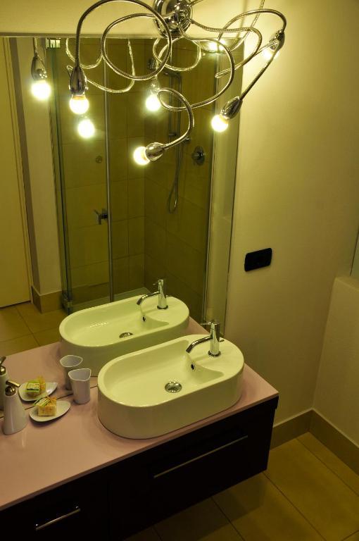 Hotel Ai Lecci In Centro Sarteano Habitación foto